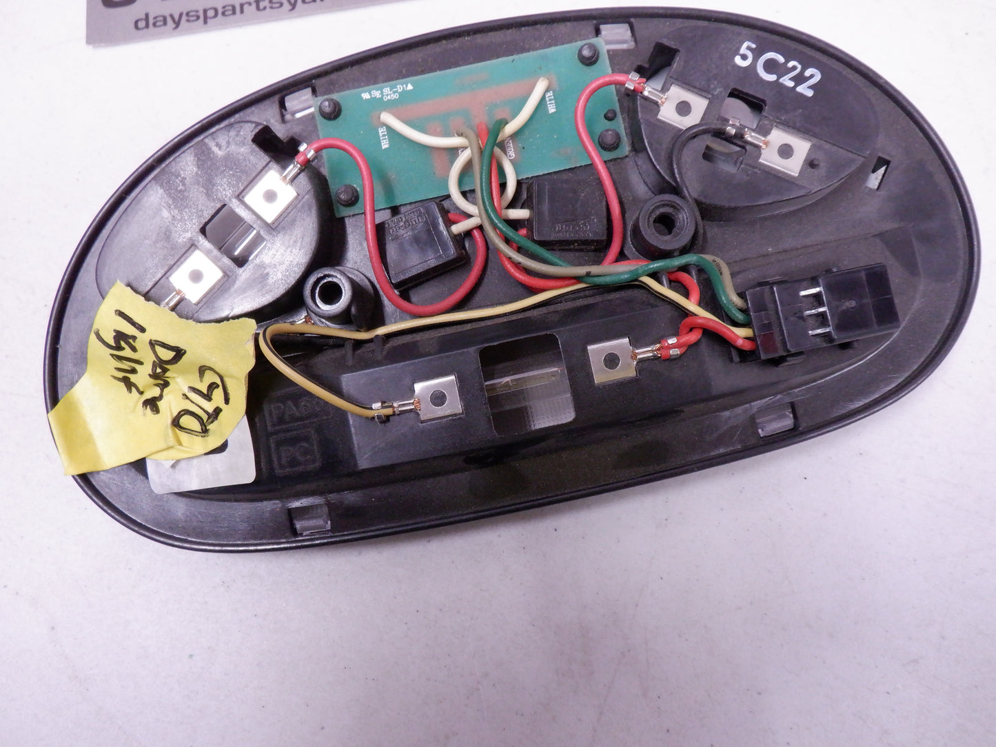 2004-2006 Pontiac GTO Holden Dome Light  Reading Light 92050563 OEM - Day's Parts Yard