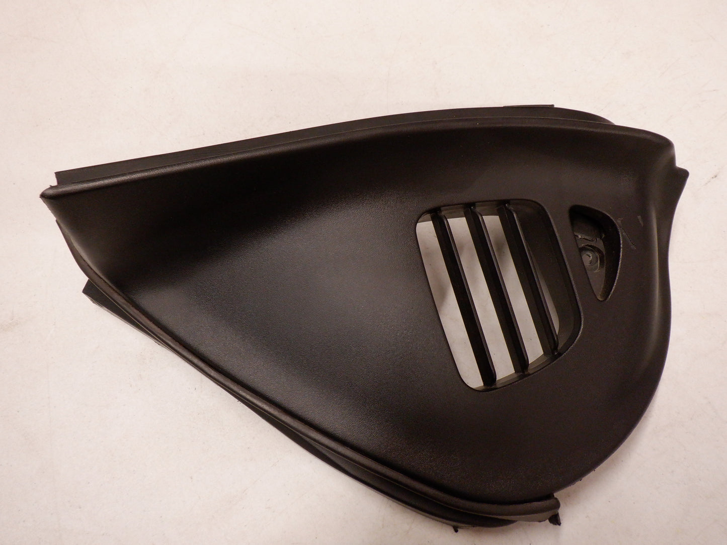 2004-2006 Pontiac GTO LH Driver Dash End Trim PP670 OEM - Day's Parts Yard