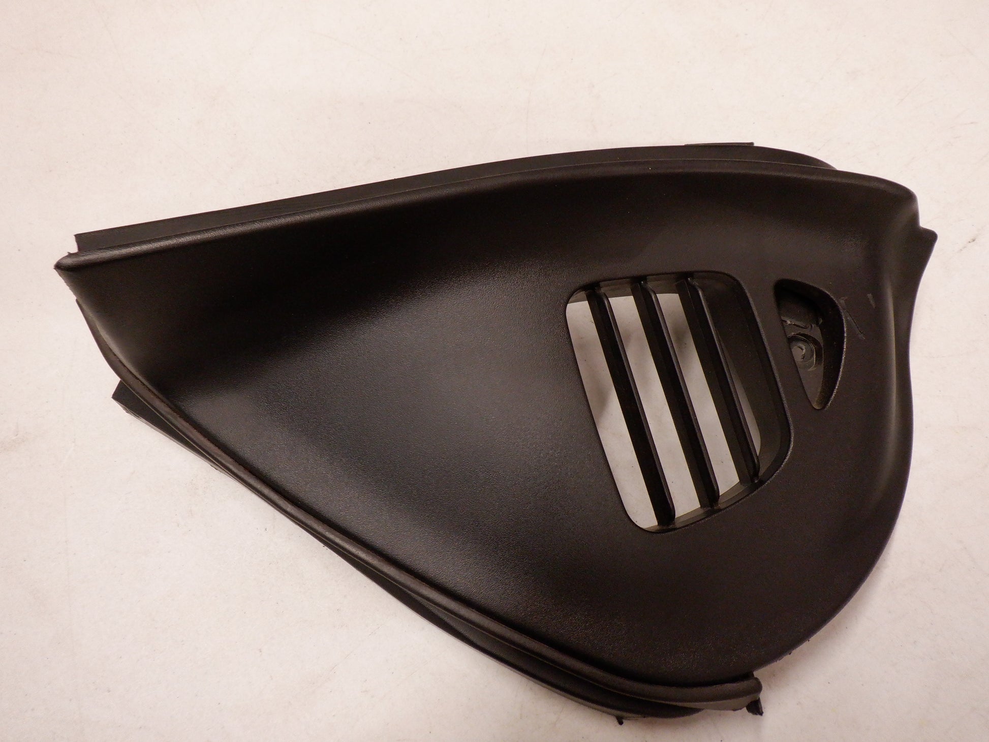 2004-2006 Pontiac GTO LH Driver Dash End Trim PP670 OEM - Day's Parts Yard
