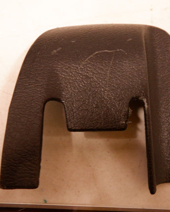 2004-2006 Pontiac GTO Seat Rail Track Bracket Plastic Covers RH 92087548 OEM