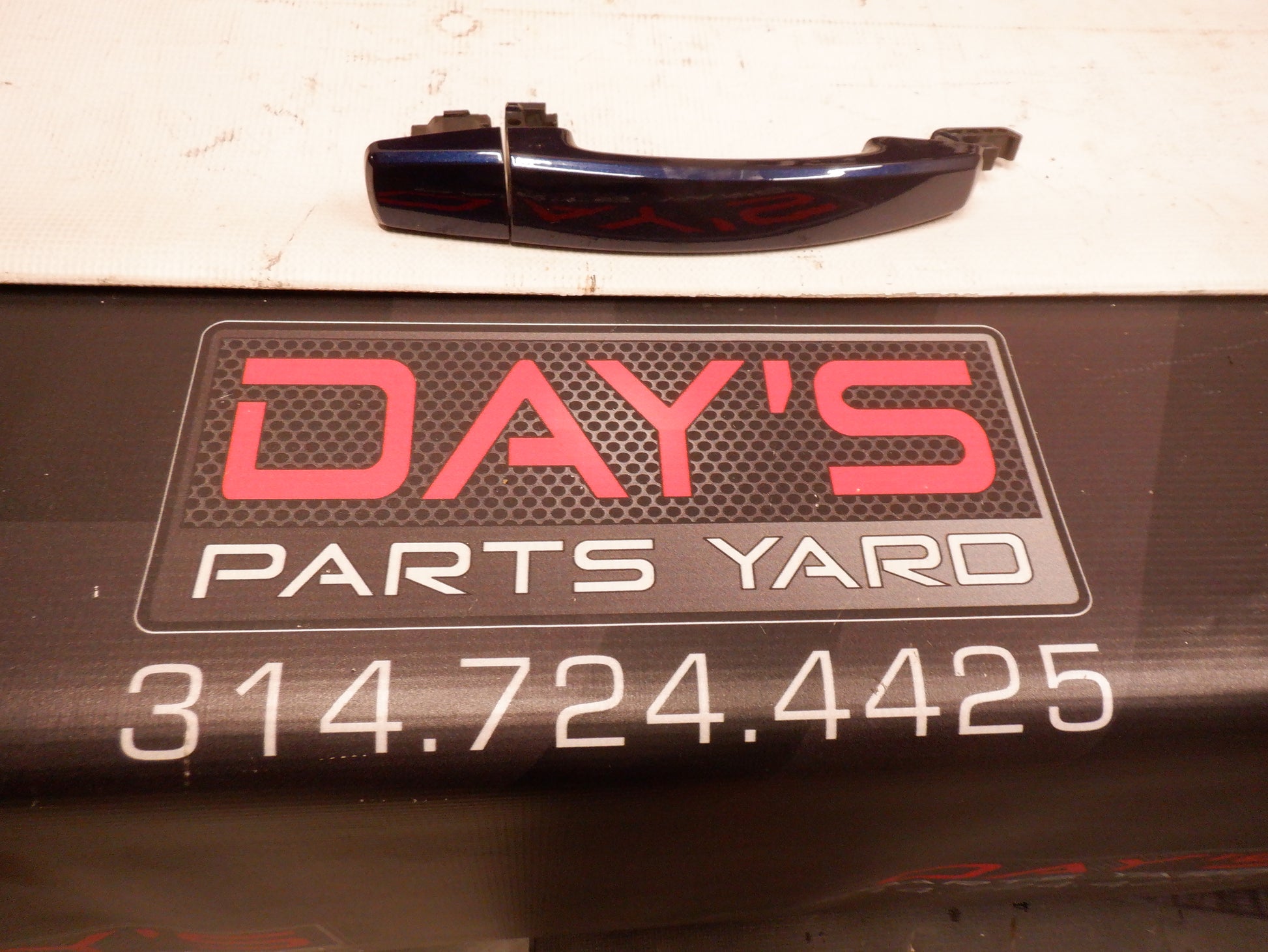 2011 Chevy Camaro SS RH Exterior Door Handle OEM - Day's Parts Yard