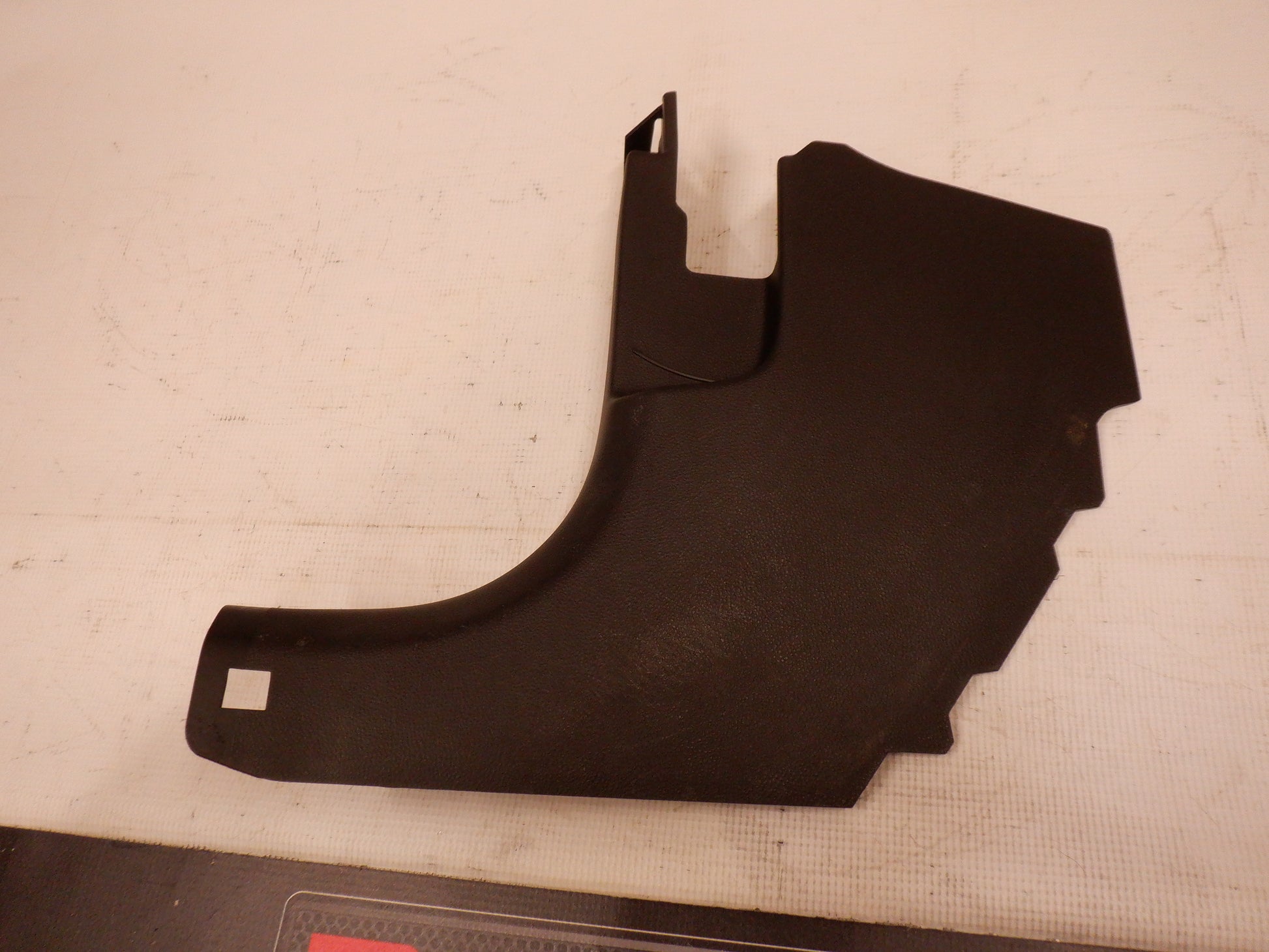 2014 Chevy SS Sedan LH Front Drivers Kick Panel Trim Sill 92264401 OEM - Day's Parts Yard