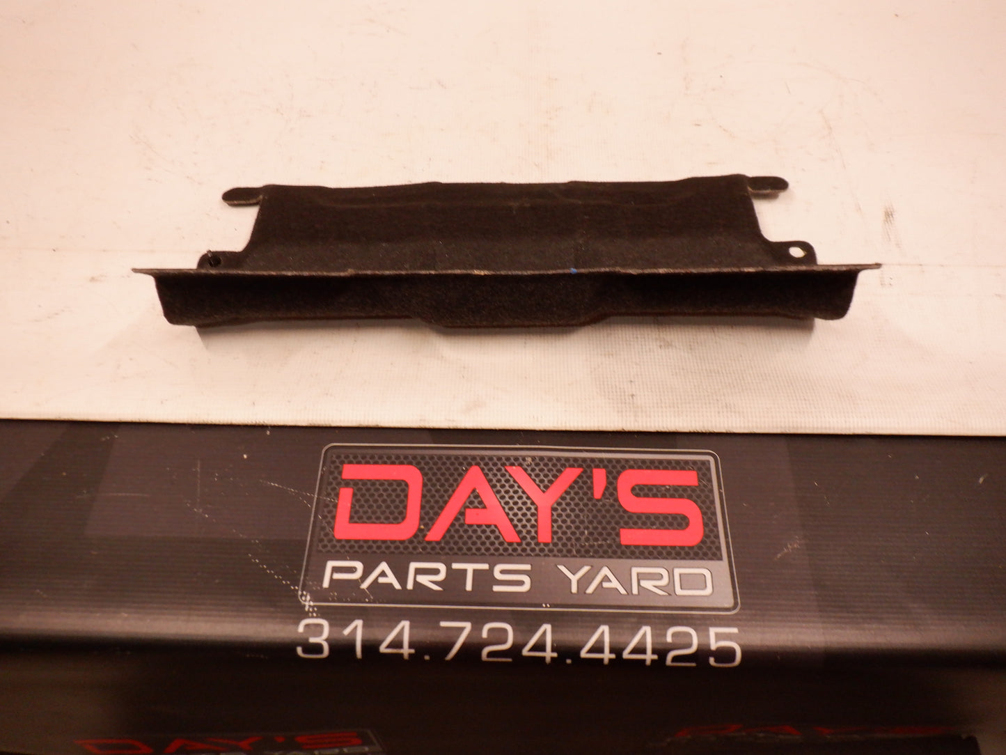 2014 Chevy SS Ski Port Felt Cover 922158040E OEM - Day's Parts Yard