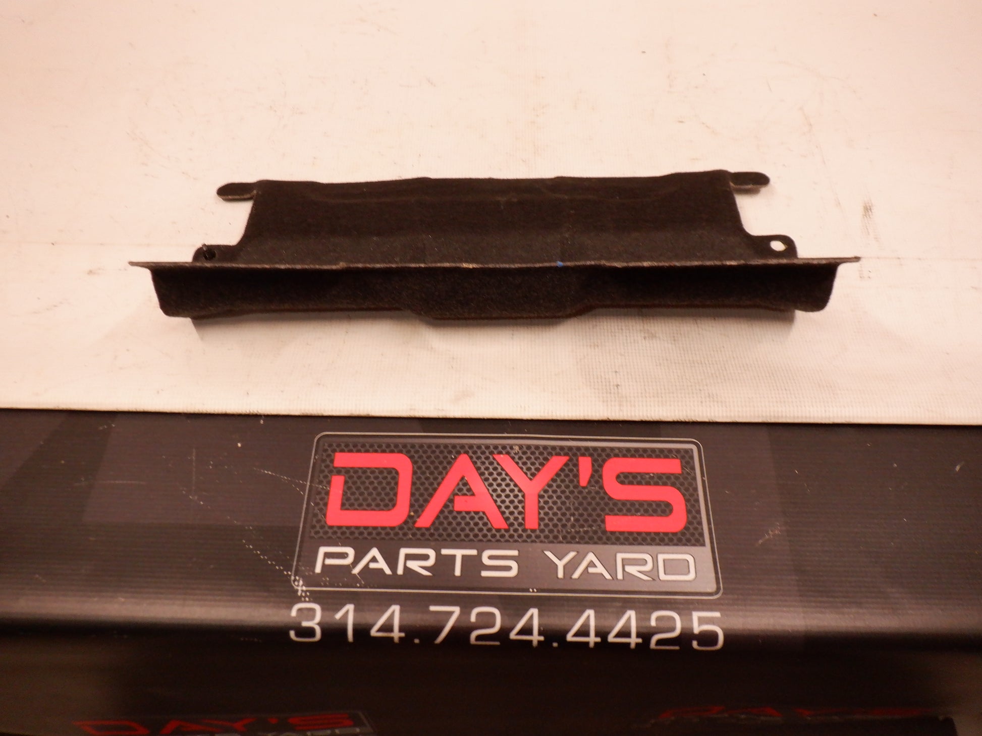 2014 Chevy SS Ski Port Felt Cover 922158040E OEM - Day's Parts Yard