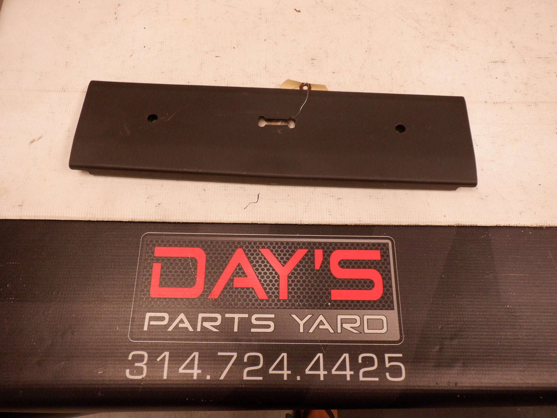 2014 Chevy SS Sedan Center Seat Cover Trim 92161181 OEM - Day's Parts Yard