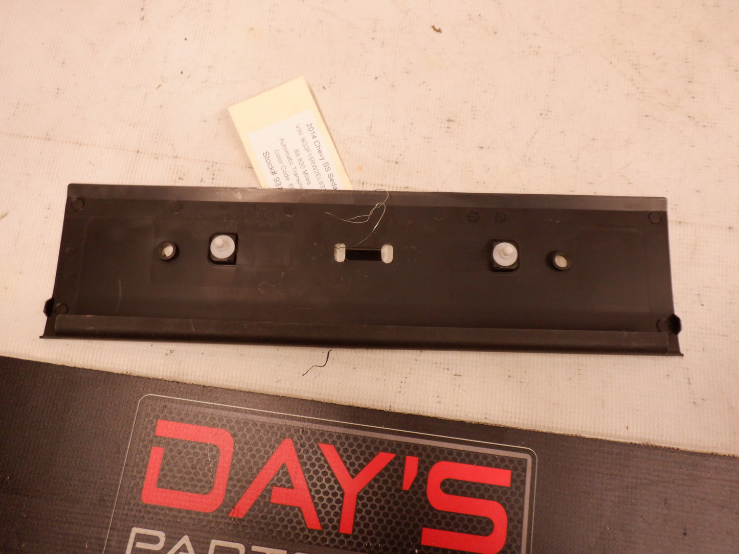 2014 Chevy SS Sedan Center Seat Cover Trim 92161181 OEM - Day's Parts Yard