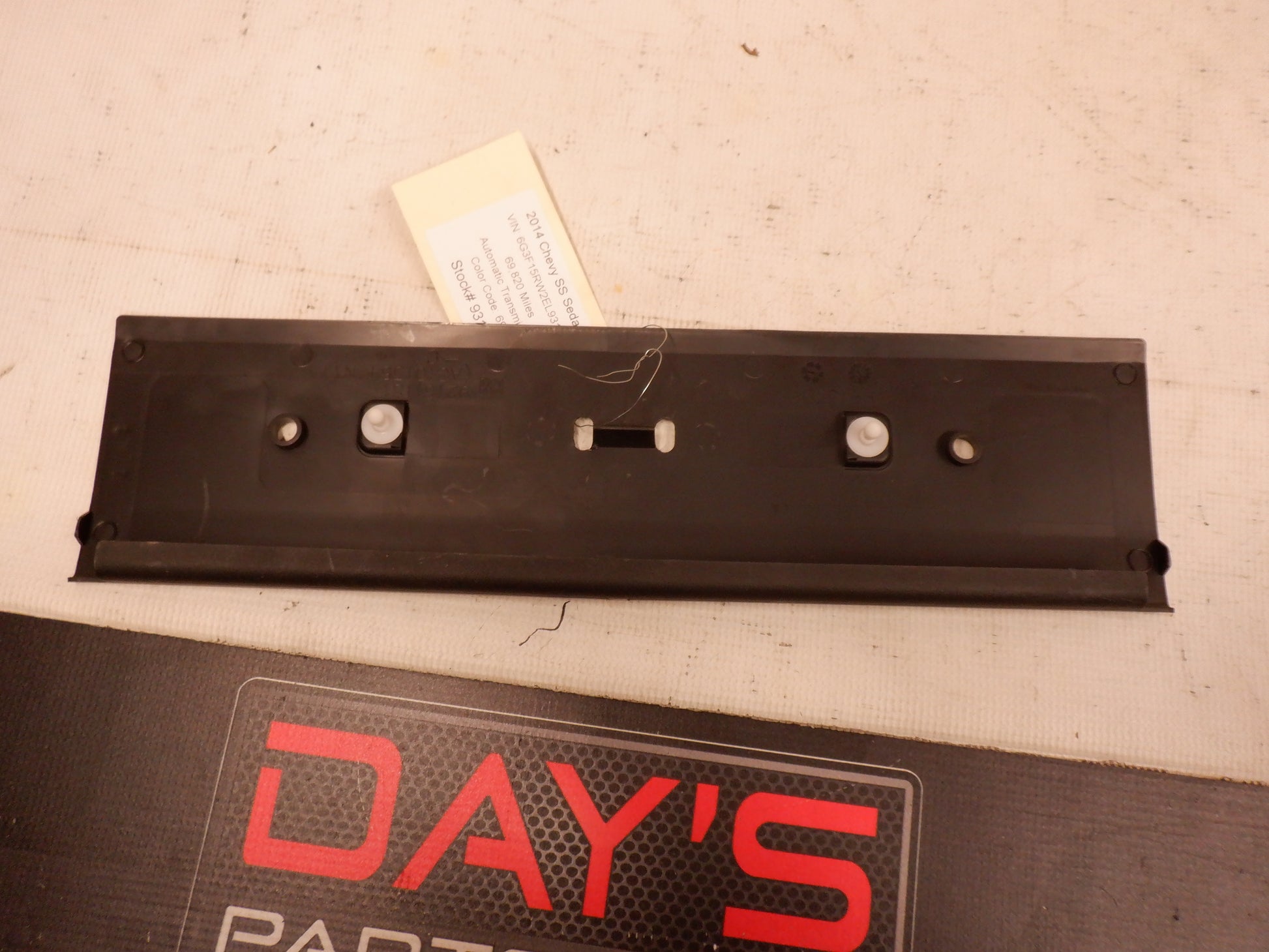 2014 Chevy SS Sedan Center Seat Cover Trim 92161181 OEM - Day's Parts Yard