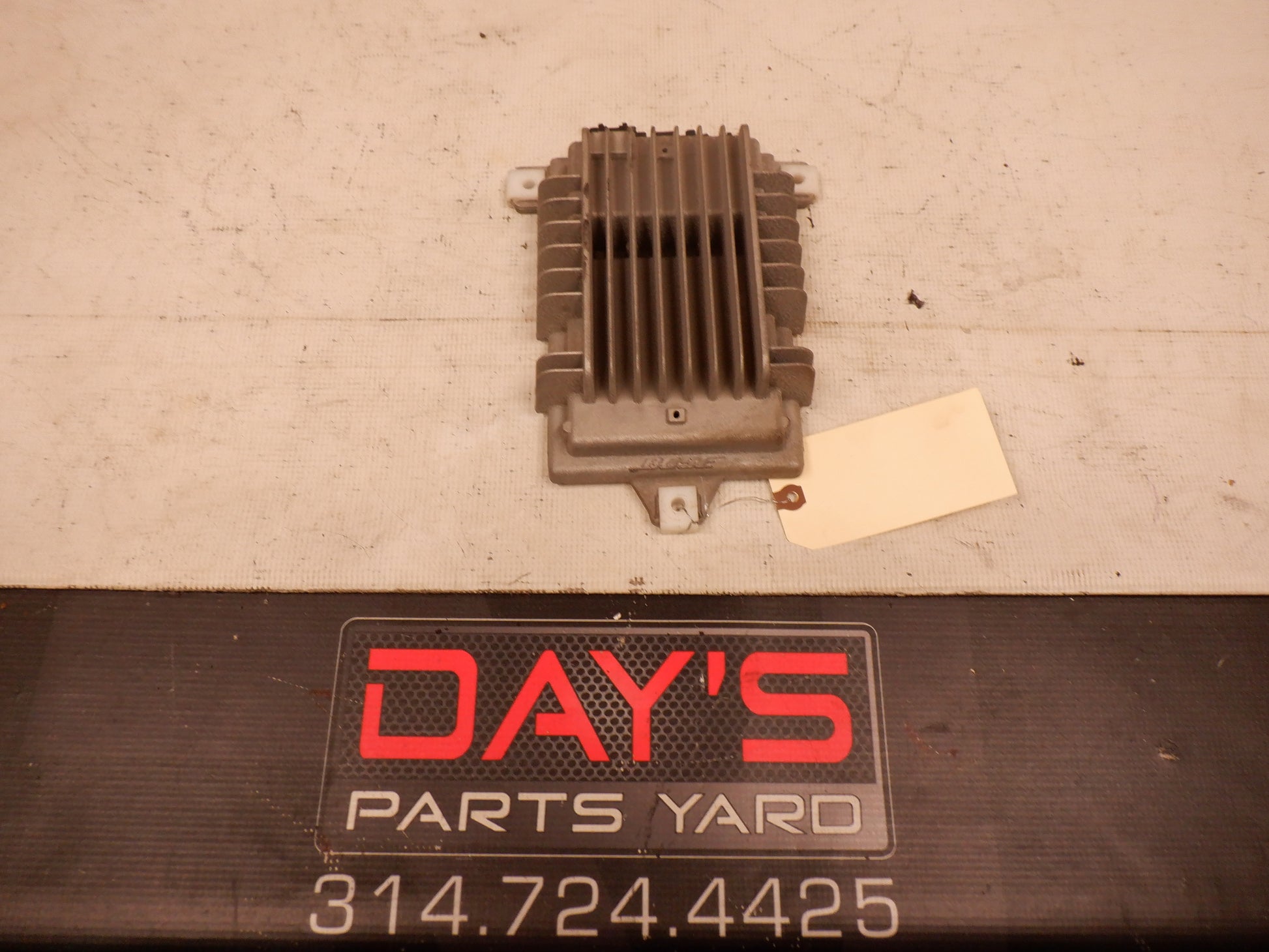 2014 Chevy SS Sedan Radio Stereo Amplifier AMP 9229476 OEM - Day's Parts Yard