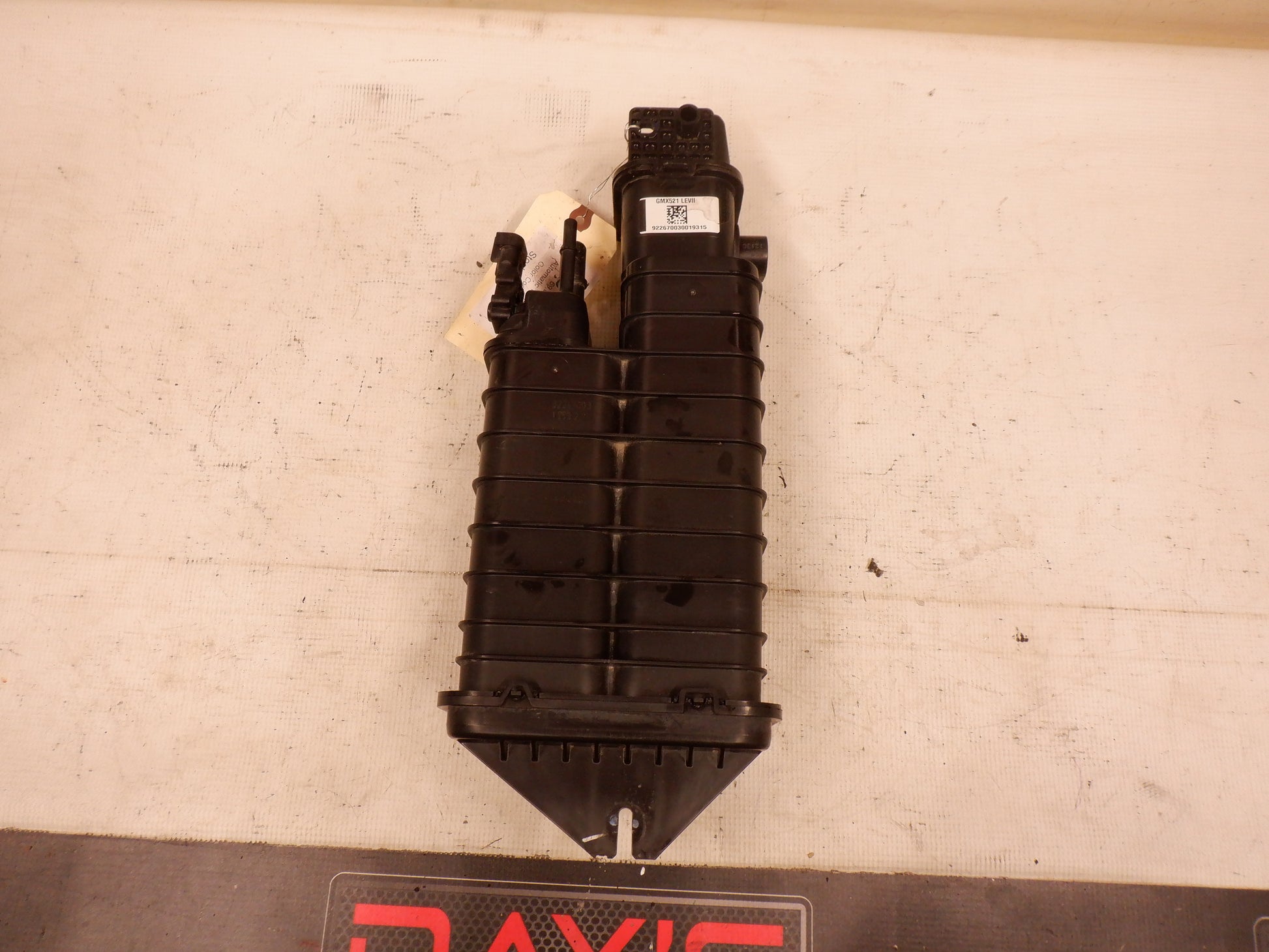2014 Chevy SS Sedan Evaporation Fuel Vapor Canister 92267003 OEM - Day's Parts Yard
