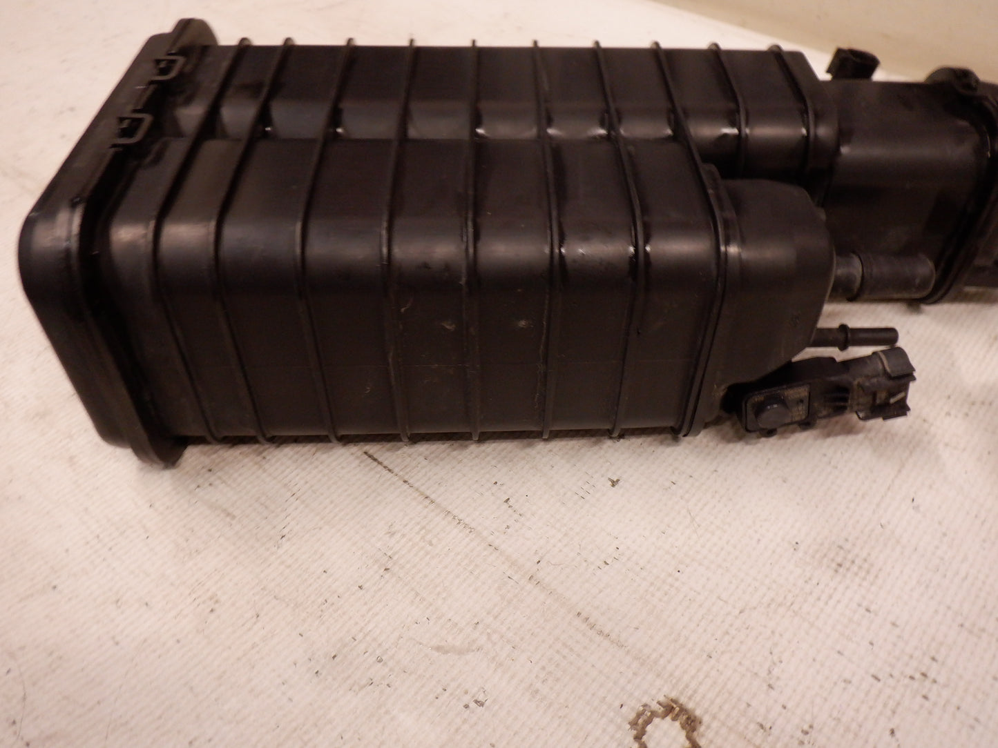 2014 Chevy SS Sedan Evaporation Fuel Vapor Canister 92267003 OEM - Day's Parts Yard