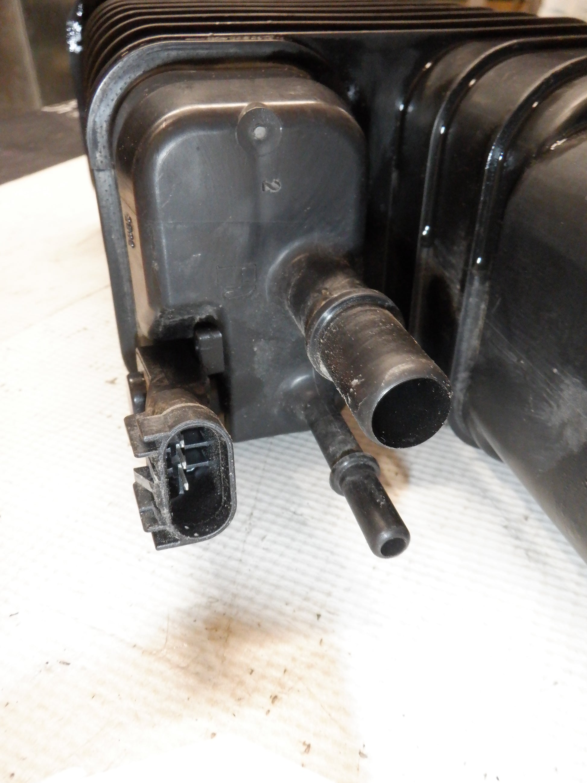 2014 Chevy SS Sedan Evaporation Fuel Vapor Canister 92267003 OEM - Day's Parts Yard