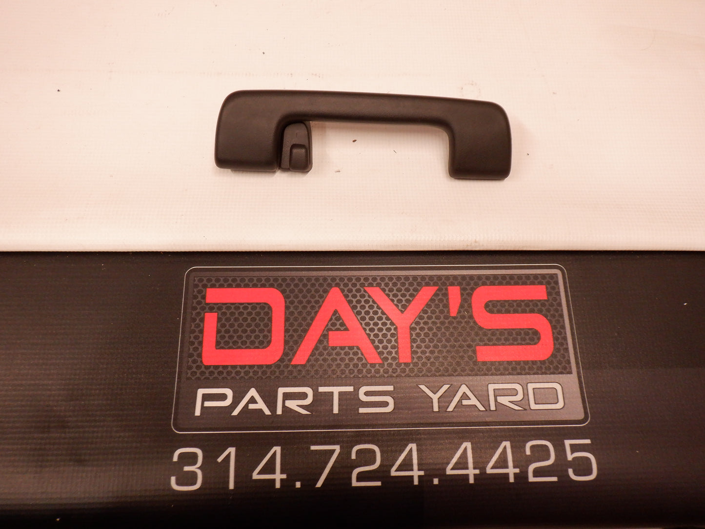 2008 Pontiac G8 Roof Assist Handle Front Left  OEM - Day's Parts Yard
