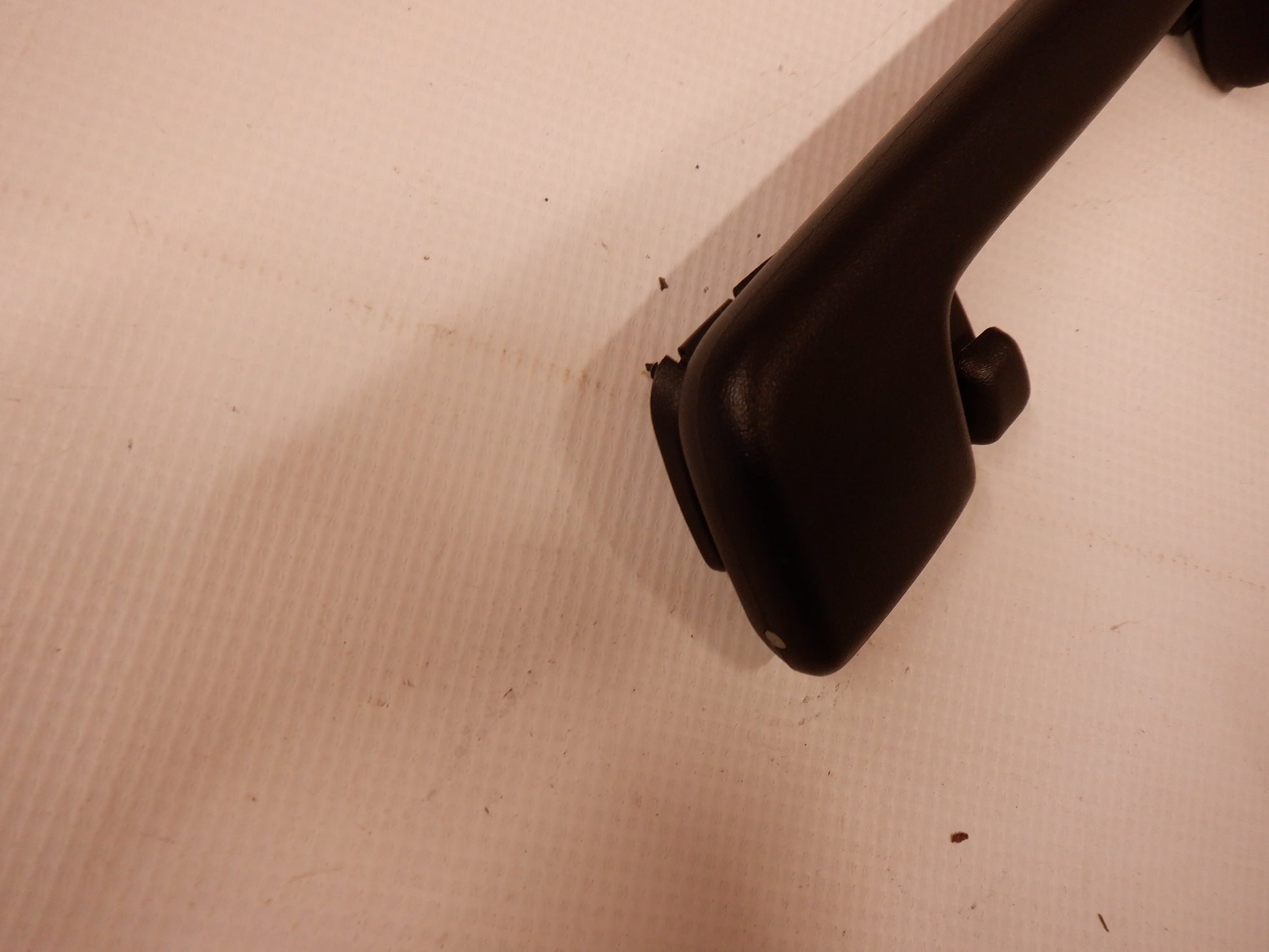2008 Pontiac G8 Roof Assist Handle Front Left  OEM - Day's Parts Yard