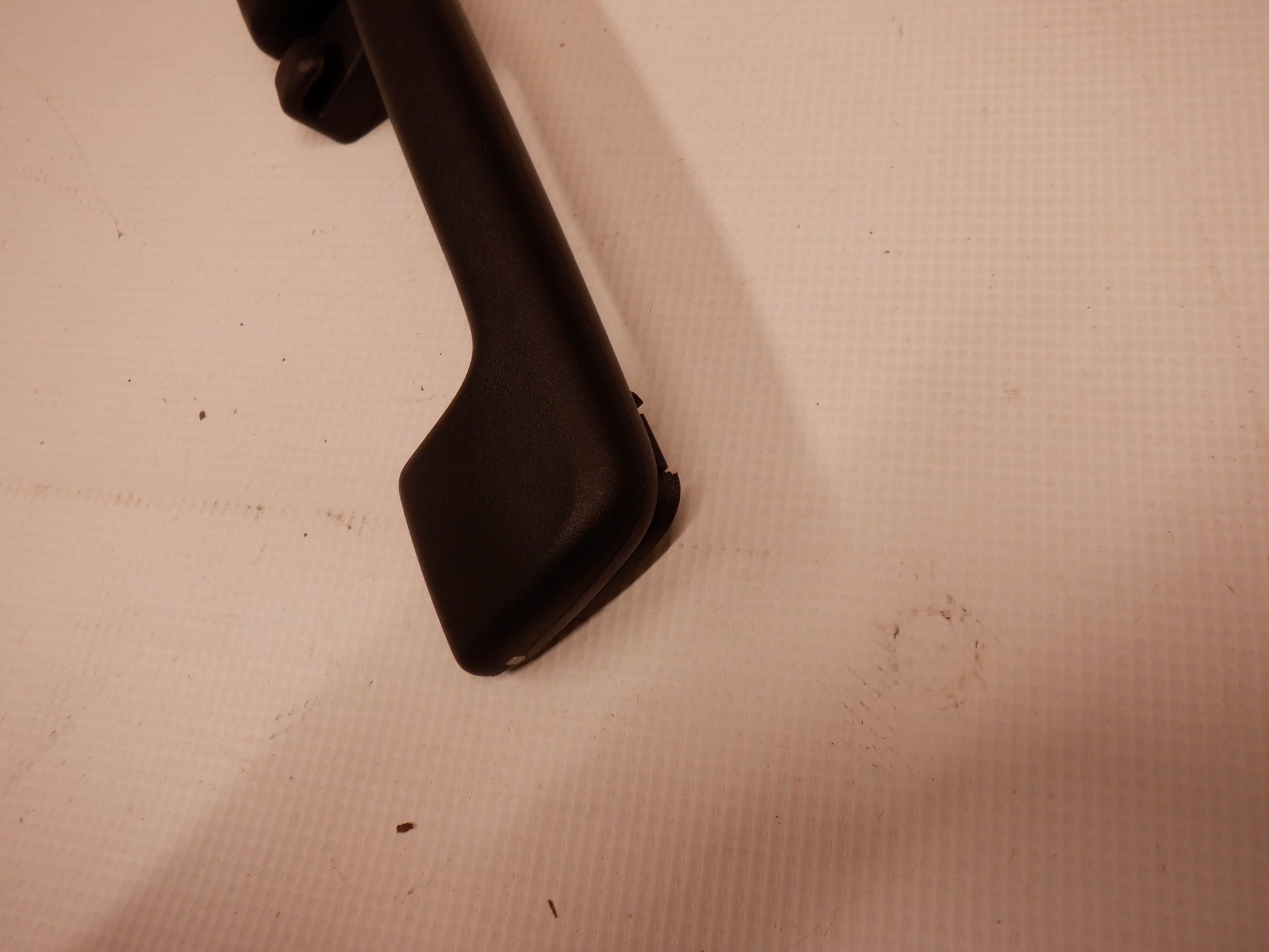 2008 Pontiac G8 Roof Assist Handle Front Left  OEM - Day's Parts Yard