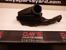 2008-2009 Pontiac G8 Intake Box, Filter, Lower Housing Body 92066876, 92066872, 92066872 OEM - Day's Parts Yard