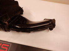 2008-2009 Pontiac G8 Intake Box, Filter, Lower Housing Body 92066876, 92066872, 92066872 OEM - Day's Parts Yard
