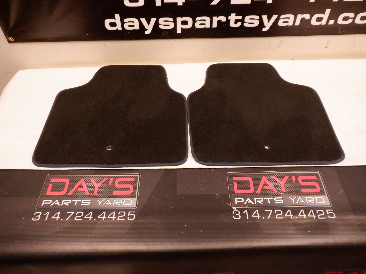 2005 Pontiac GTO Rear Carpet Floor Mats Trim OEM - Day's Parts Yard