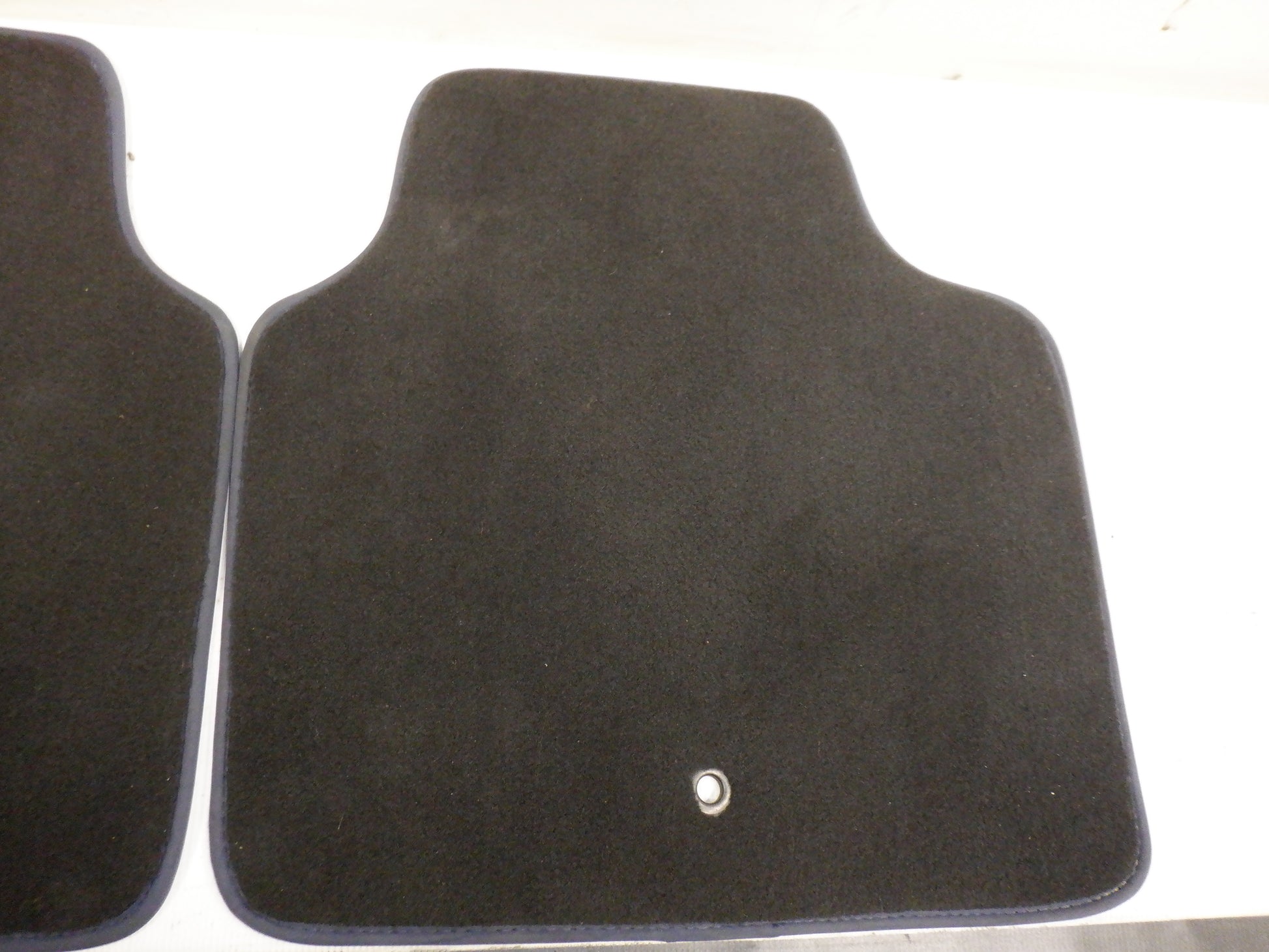 2005 Pontiac GTO Rear Carpet Floor Mats Trim OEM - Day's Parts Yard