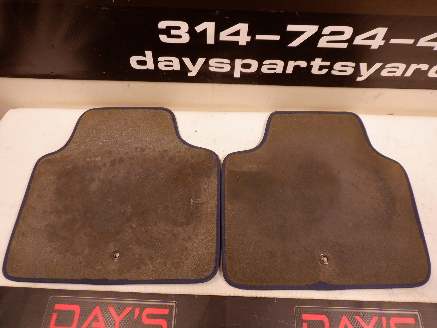 2005 Pontiac GTO Rear Carpet Floor Mats Trim OEM - Day's Parts Yard