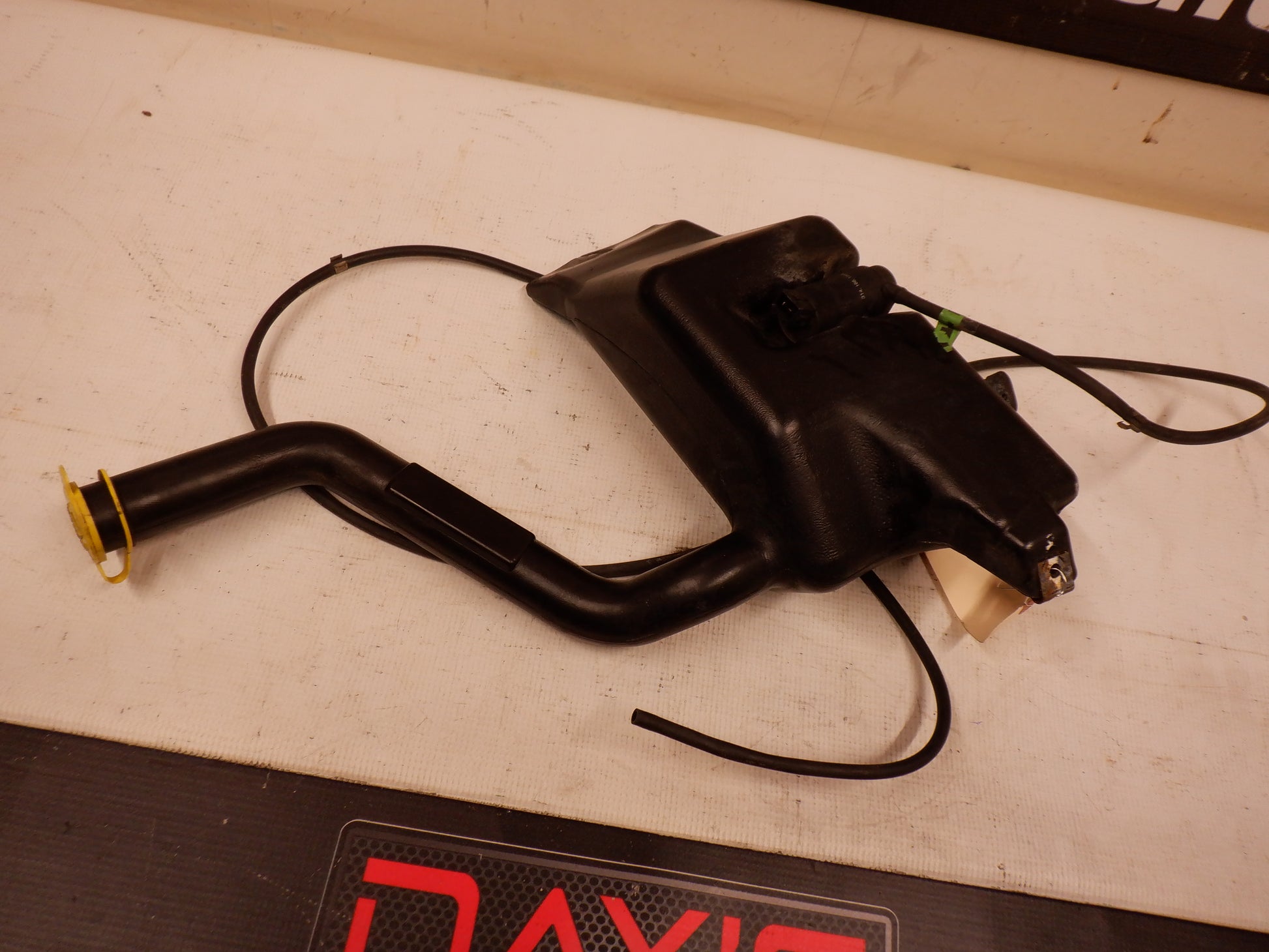 2005 Pontiac GTO Windshield Wash and Pump Reservoir with Hose 4053229 OEM - Day's Parts Yard