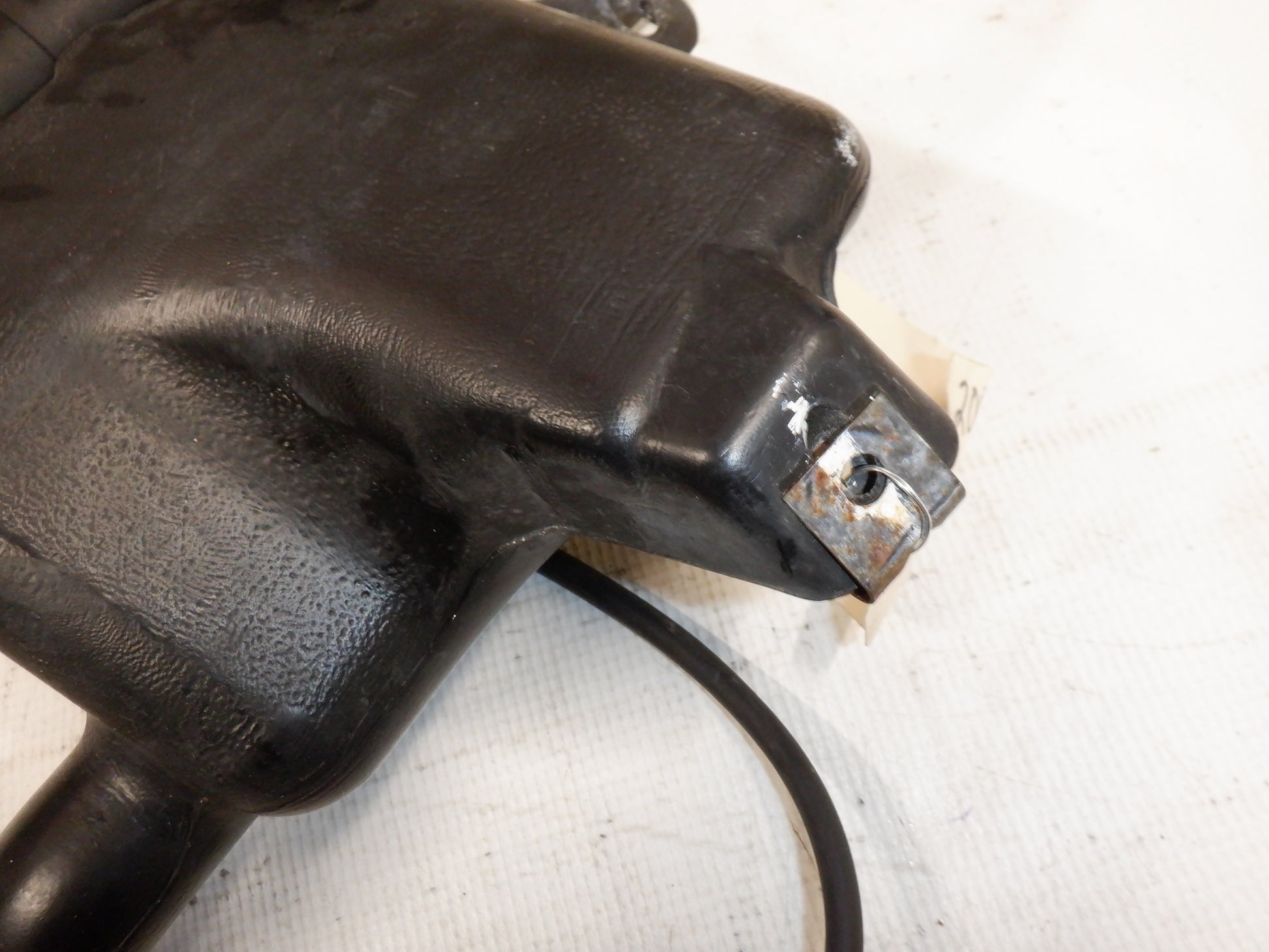 2005 Pontiac GTO Windshield Wash and Pump Reservoir with Hose 4053229 OEM - Day's Parts Yard
