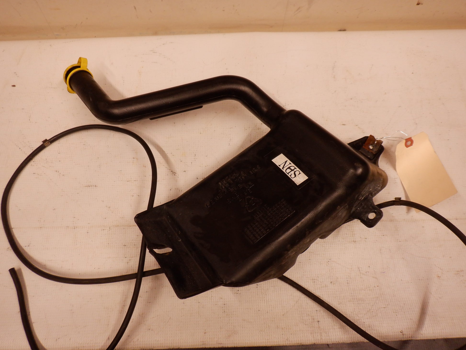 2005 Pontiac GTO Windshield Wash and Pump Reservoir with Hose 4053229 OEM - Day's Parts Yard