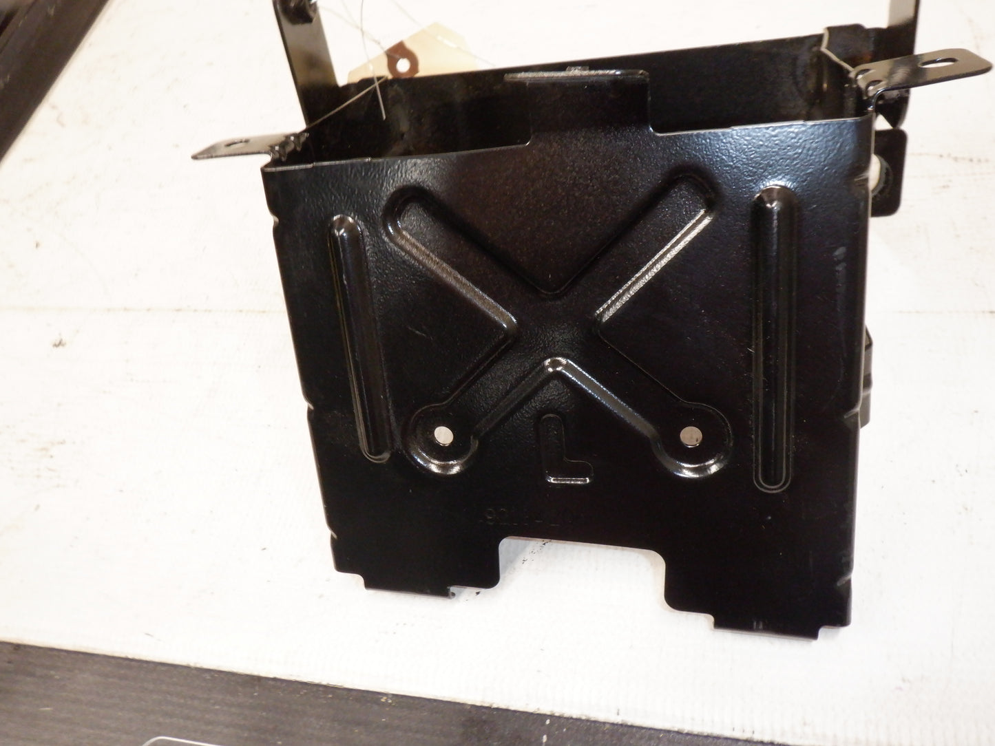 2006 Pontiac GTO Radio Stereo Bracket Insert Cage 92184206 OEM - Day's Parts Yard