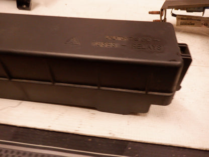 2006 Pontiac GTO Hood Fuse Box Cover 92170155 OEM - Day's Parts Yard
