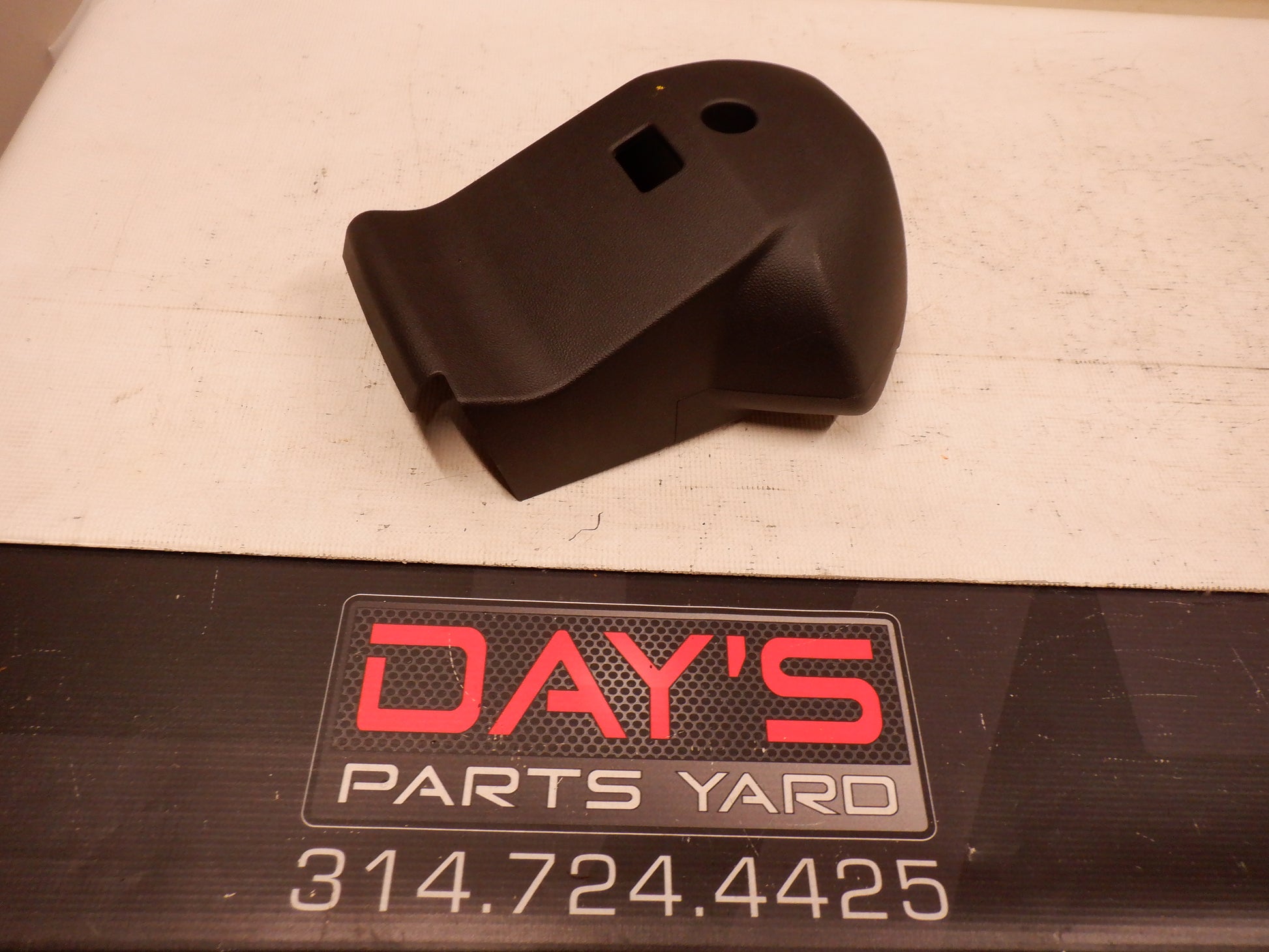 2014 Chevy SS Sedan Lower Column Cover 92290200 OEM - Day's Parts Yard