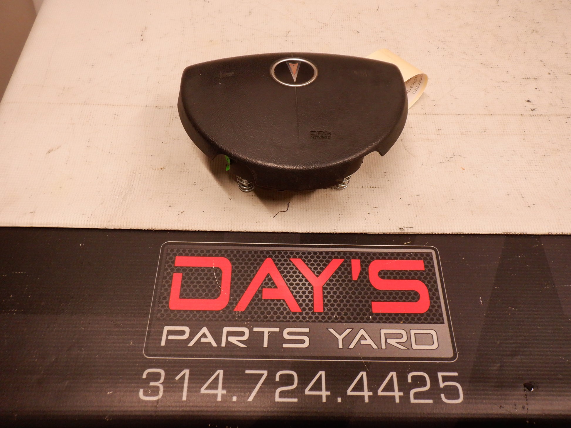 2006 Pontiac GTO Steering Wheel  Bag OEM - Day's Parts Yard