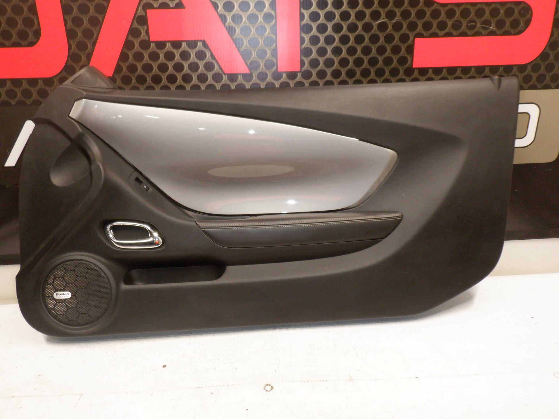 2011 Chevy SS Camaro Convertible RH Passenger Front Door Panel OEM - Day's Parts Yard