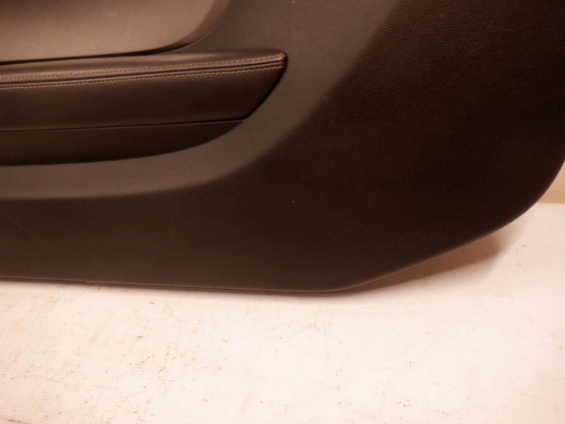 2011 Chevy SS Camaro Convertible RH Passenger Front Door Panel OEM - Day's Parts Yard