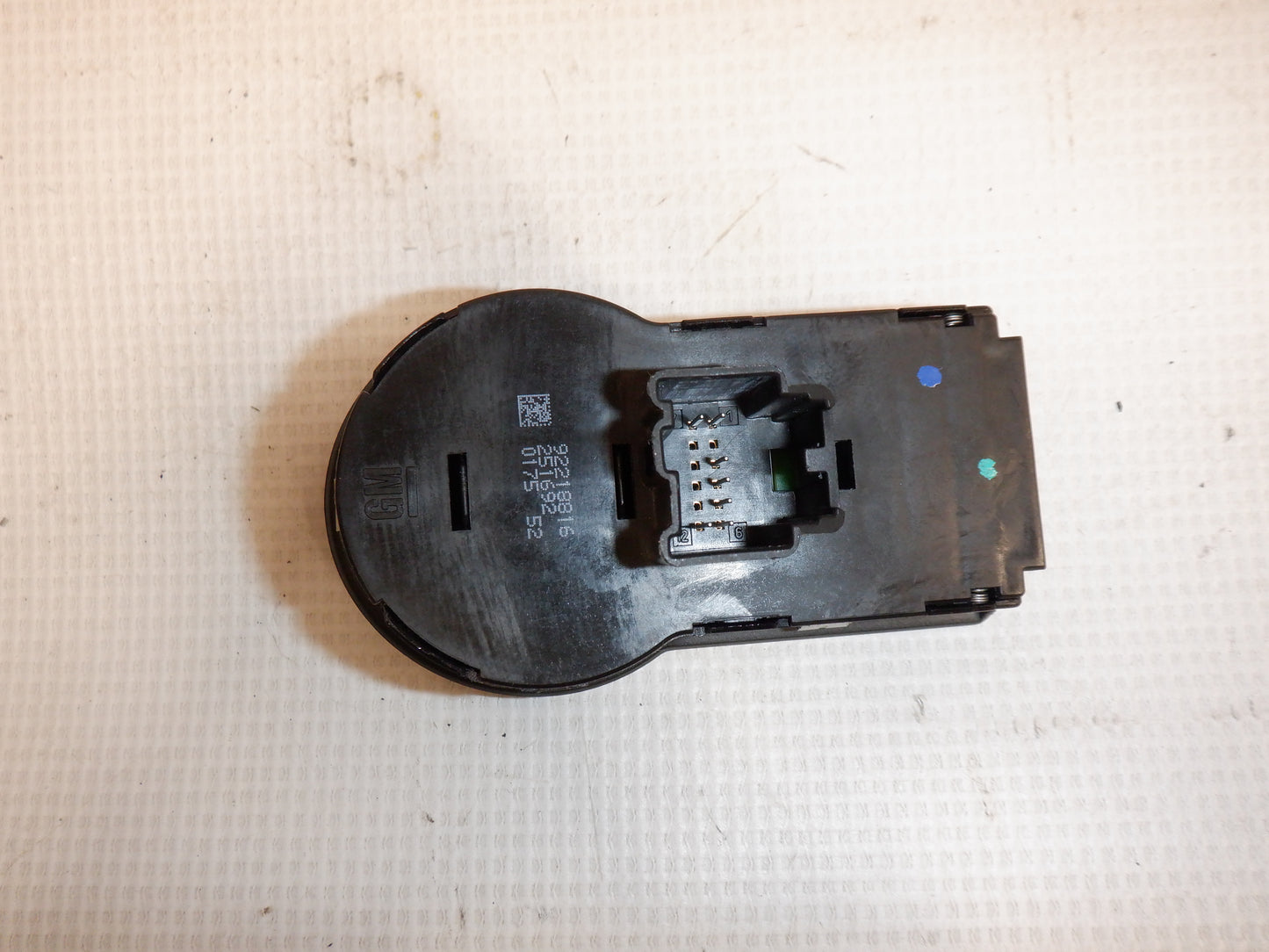 2011 Chevy Camaro Head Light/Fog Light Lamp Switch 92218816 OEM - Day's Parts Yard