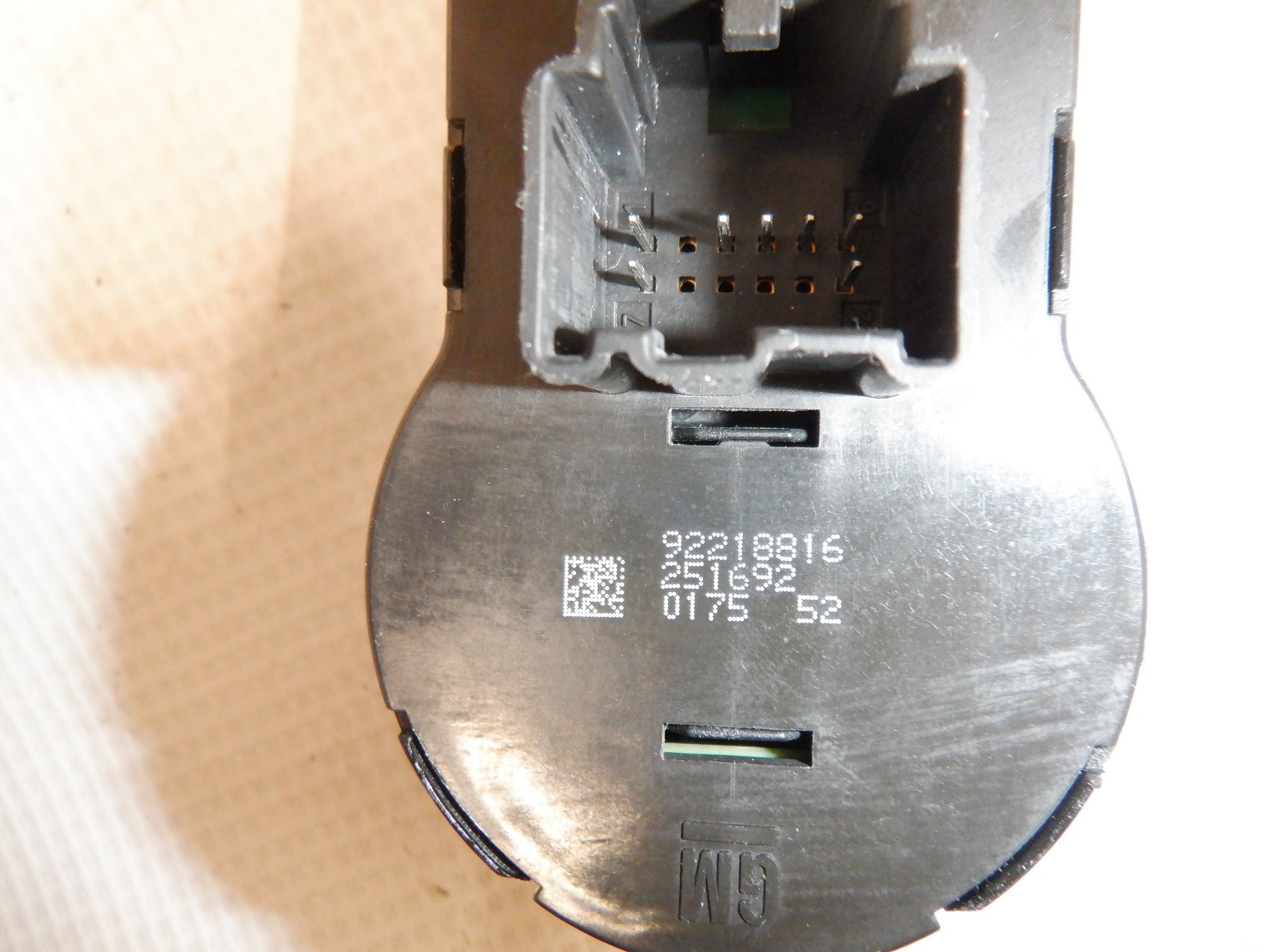 2011 Chevy Camaro Head Light/Fog Light Lamp Switch 92218816 OEM - Day's Parts Yard