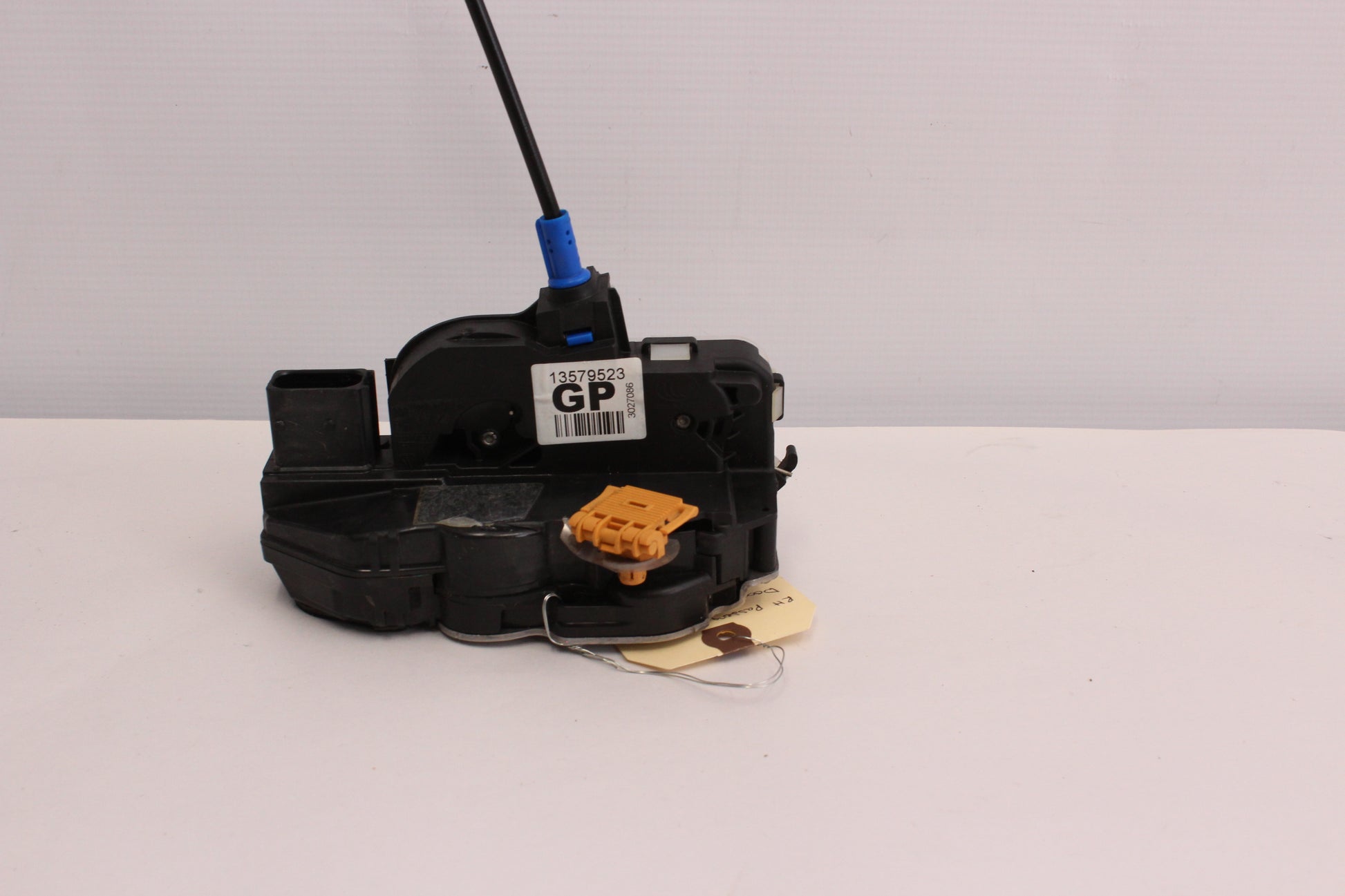 2016 Chevy SS Sedan RH Passenger Front Door Lock Actuator 13579523 OEM - Day's Parts Yard