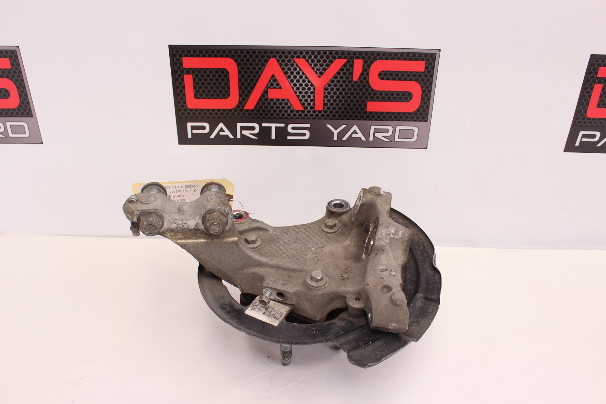 2015 Chevy SS Sedan Front RH Spindle Knuckle Assembly 92279376 OEM - Day's Parts Yard