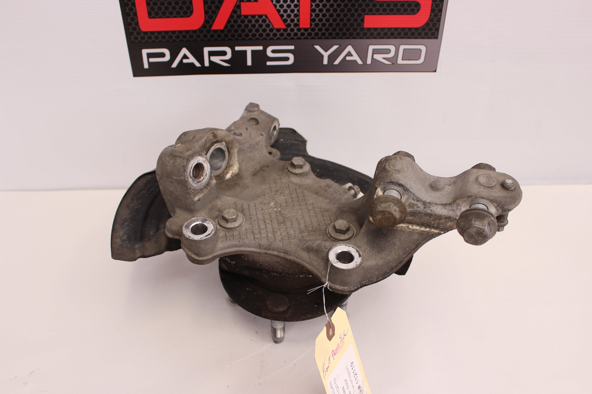2015 Chevy SS Sedan Front RH Spindle Knuckle Assembly 92279376 OEM - Day's Parts Yard