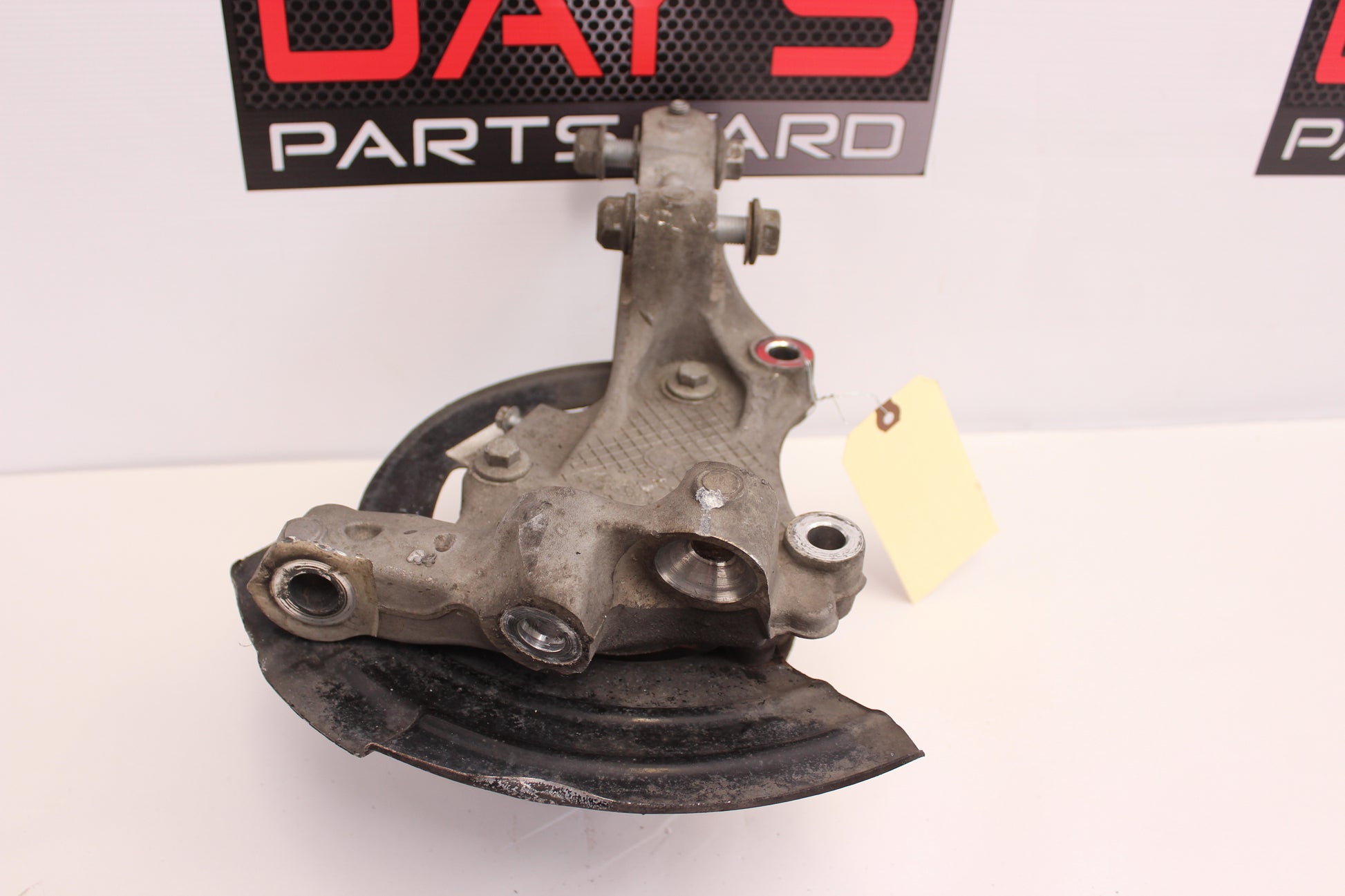 2015 Chevy SS Sedan Front RH Spindle Knuckle Assembly 92279376 OEM - Day's Parts Yard