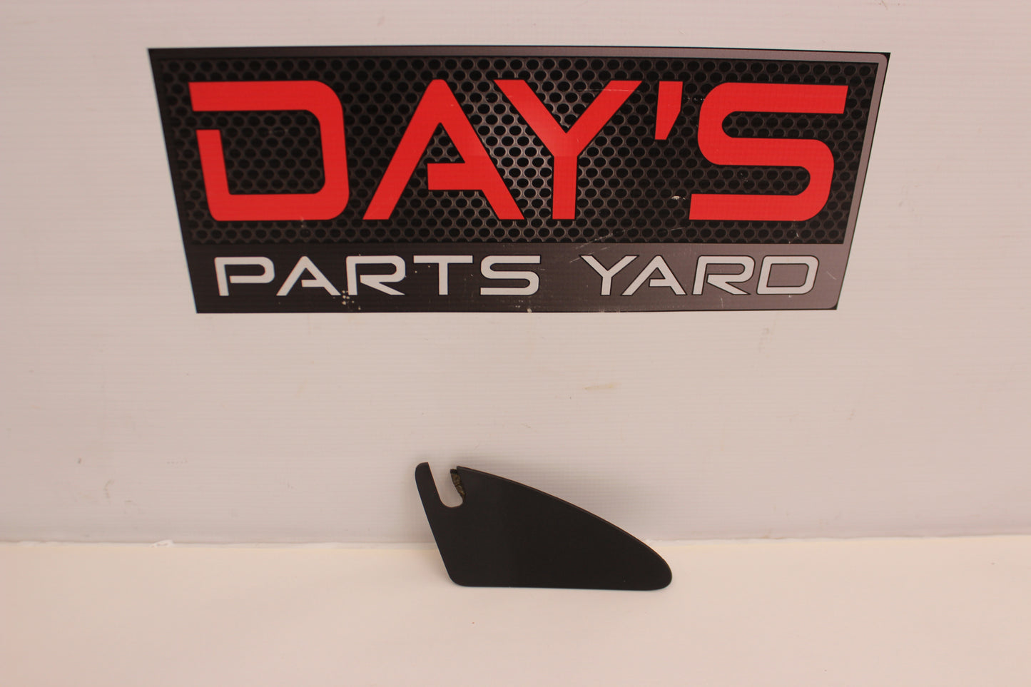 2009 Pontiac G8 GT RH Passenger Interior Mirror Bolt Cover OEM - Day's Parts Yard
