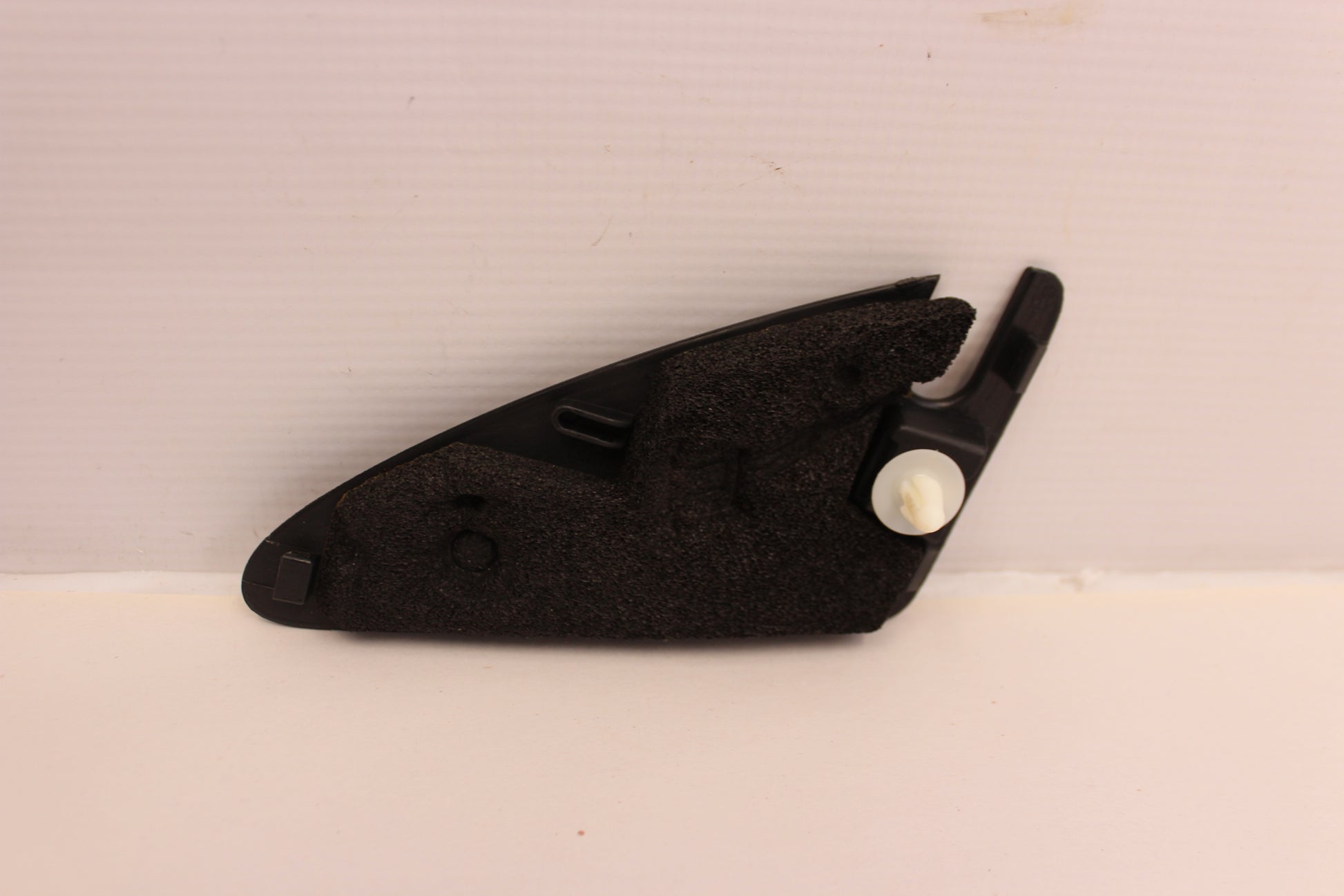 2009 Pontiac G8 GT RH Passenger Interior Mirror Bolt Cover OEM - Day's Parts Yard