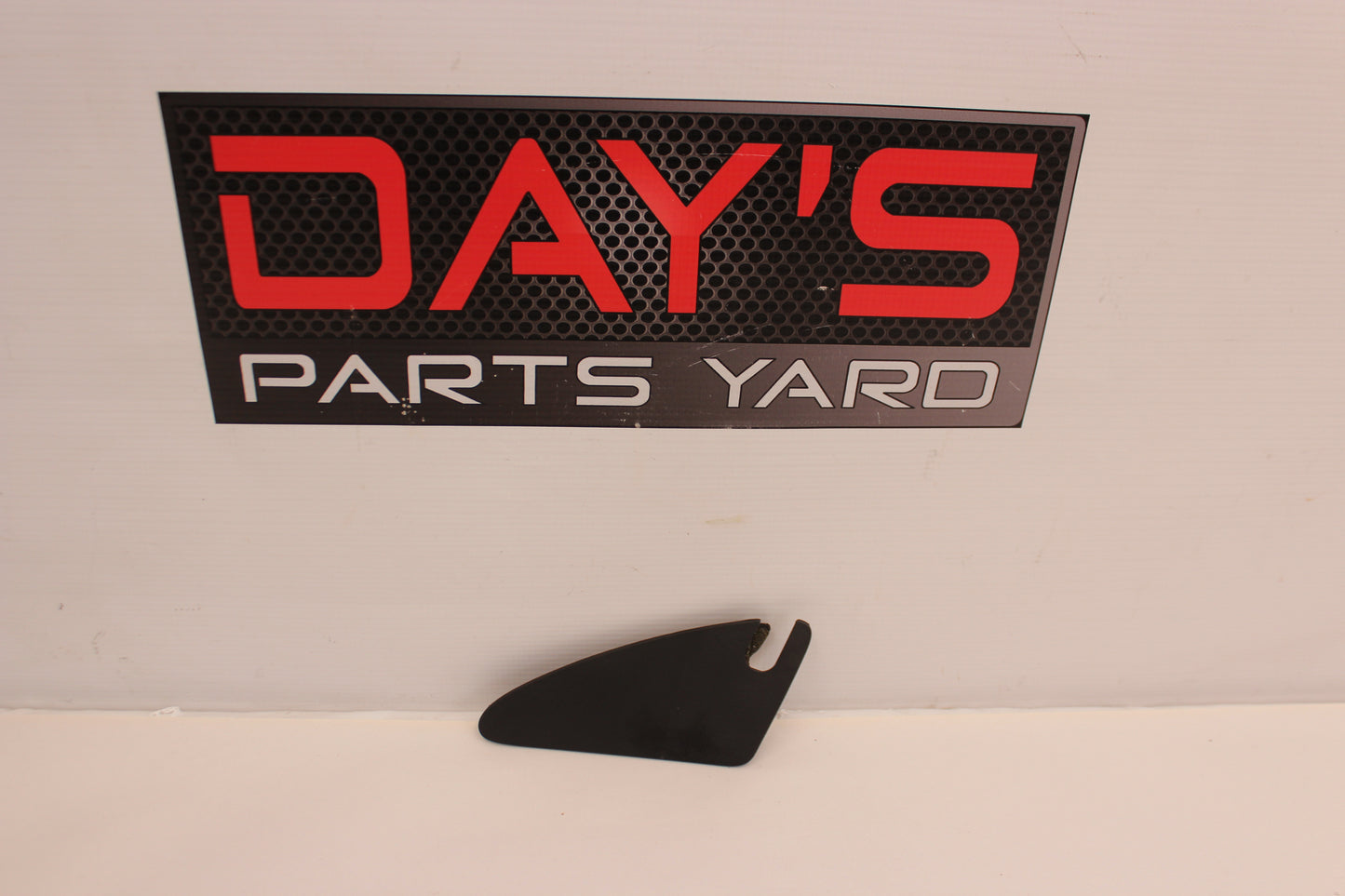 2009 Pontiac G8 GT LH Driver Interior Mirror Bolt Cover OEM - Day's Parts Yard