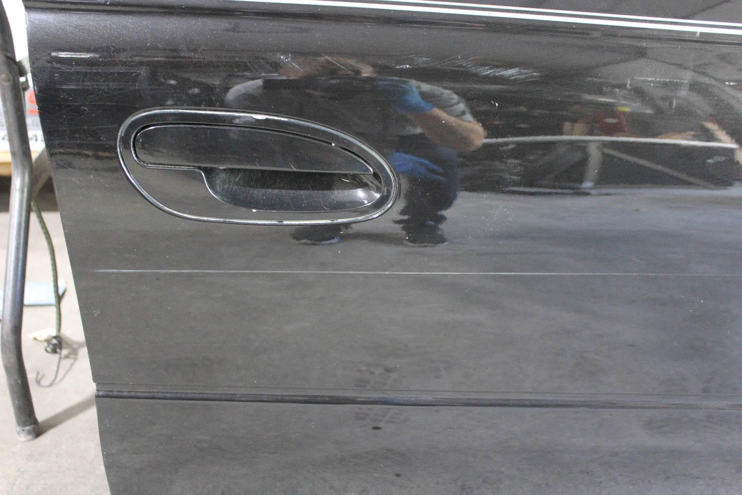 2006 Pontiac GTO RH Passenger Front Door OEM - Day's Parts Yard