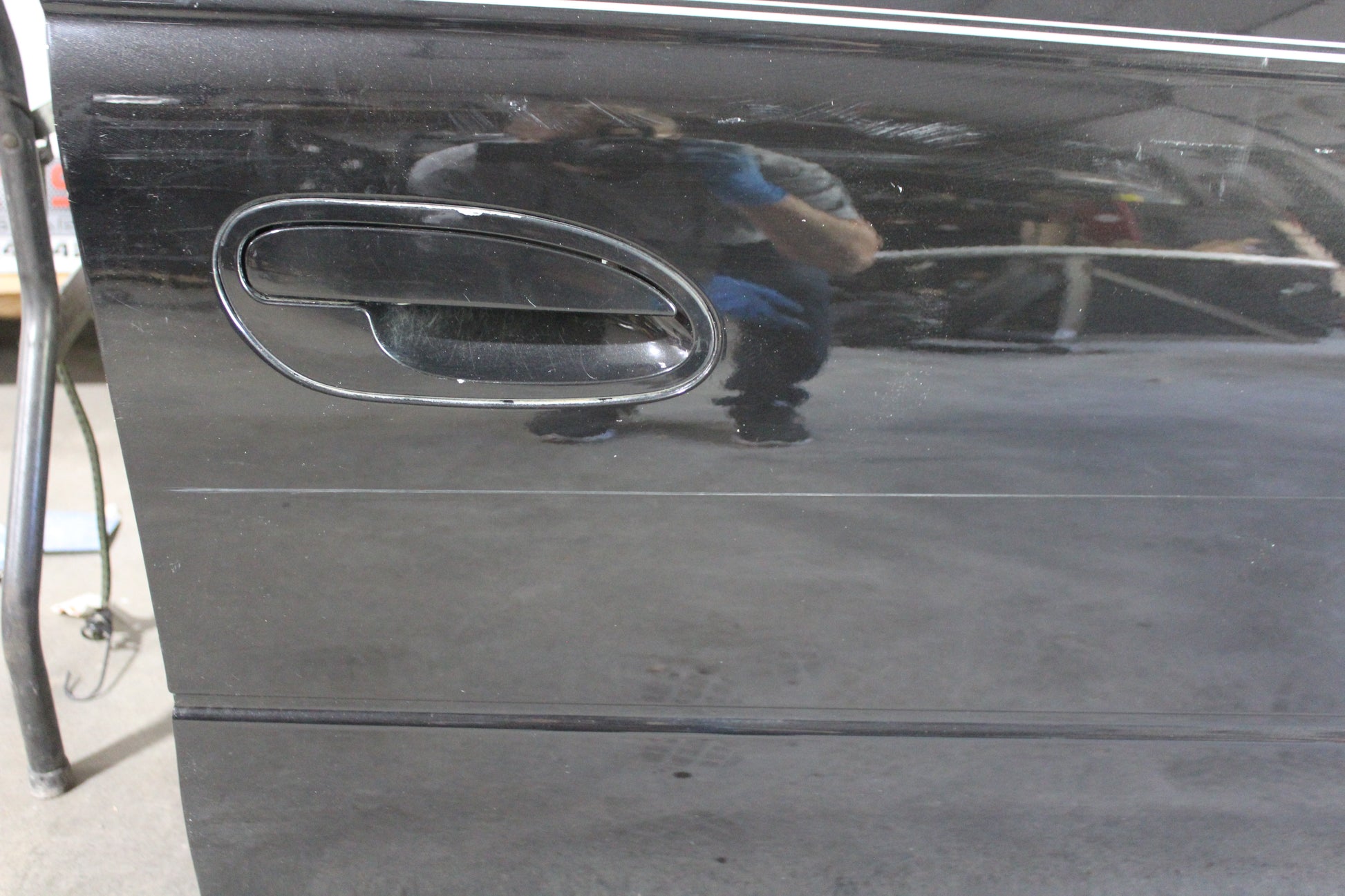 2006 Pontiac GTO RH Passenger Front Door OEM - Day's Parts Yard