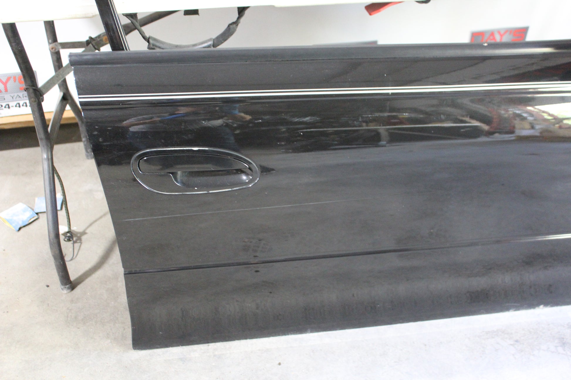 2006 Pontiac GTO RH Passenger Front Door OEM - Day's Parts Yard