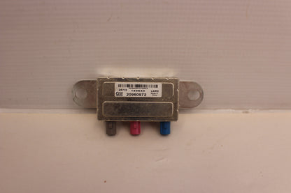 2015 Chevy Camaro Antenna Navigation Wire Splitter Module OEM - Day's Parts Yard