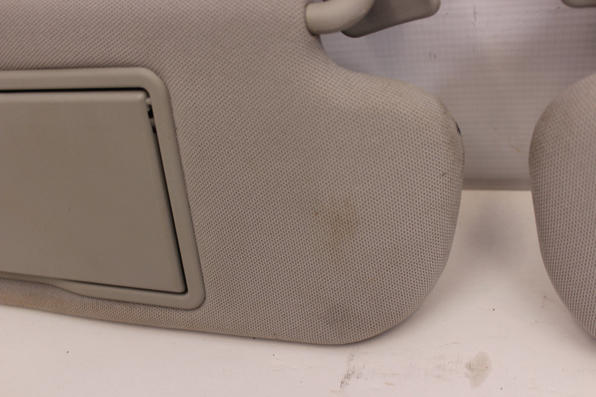 2014 Chevy SS Sedan RH & LH Sun Visor Sunvisor w/ Clips OEM - Day's Parts Yard