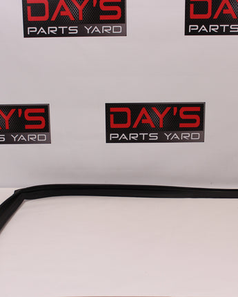 2016 Chevy SS Sedan LH Driver Front Door Glass Window Weather Strip Rubber Seal OEM - Day's Parts Yard