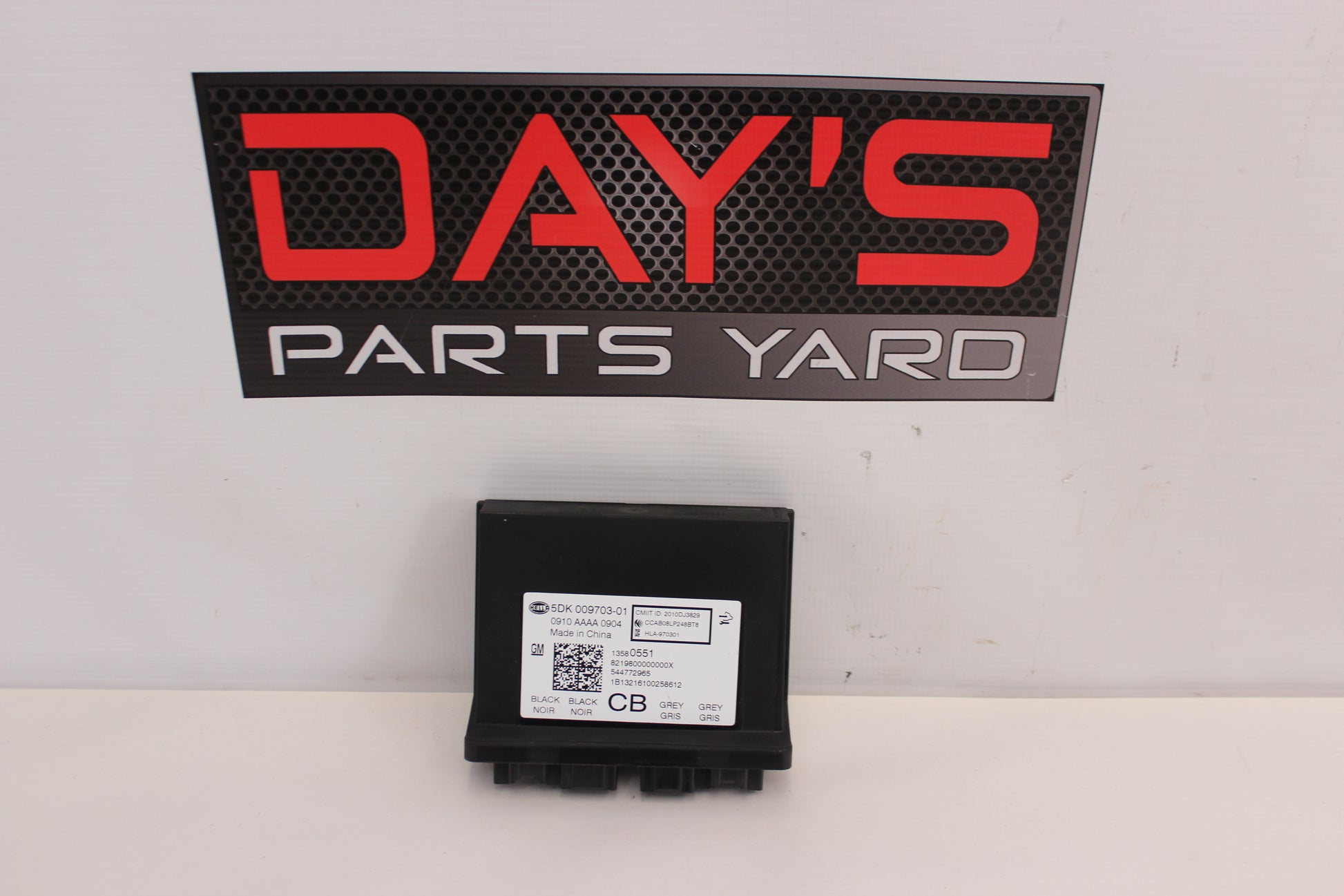 2014 Chevy SS Sedan Keyless Entry Control Modular 13580551 OEM - Day's Parts Yard