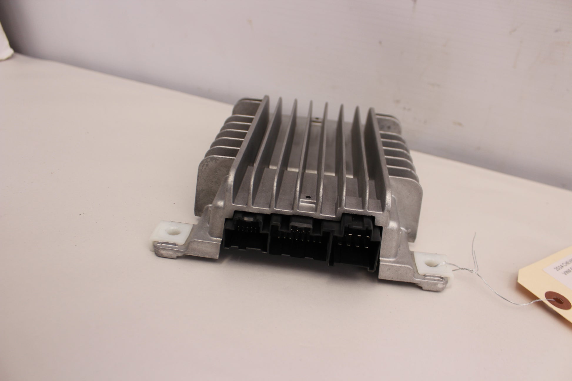2014 Chevrolet SS Sedan Bose Radio Stereo Amplifier 92294276 OEM - Day's Parts Yard