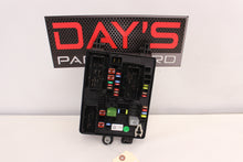 2014 Chevy SS Sedan Rear Fuse Box Relay 92271137 OEM - Day's Parts Yard